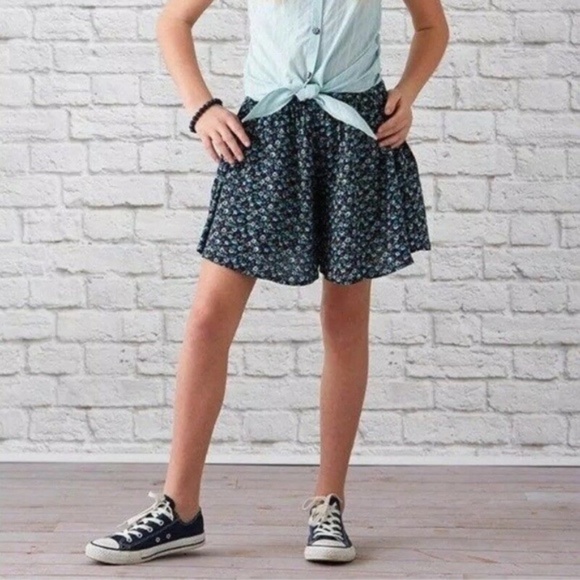 Matilda Jane Other - Matilda Jane Girls Fresh Start Floral Shorts NWT